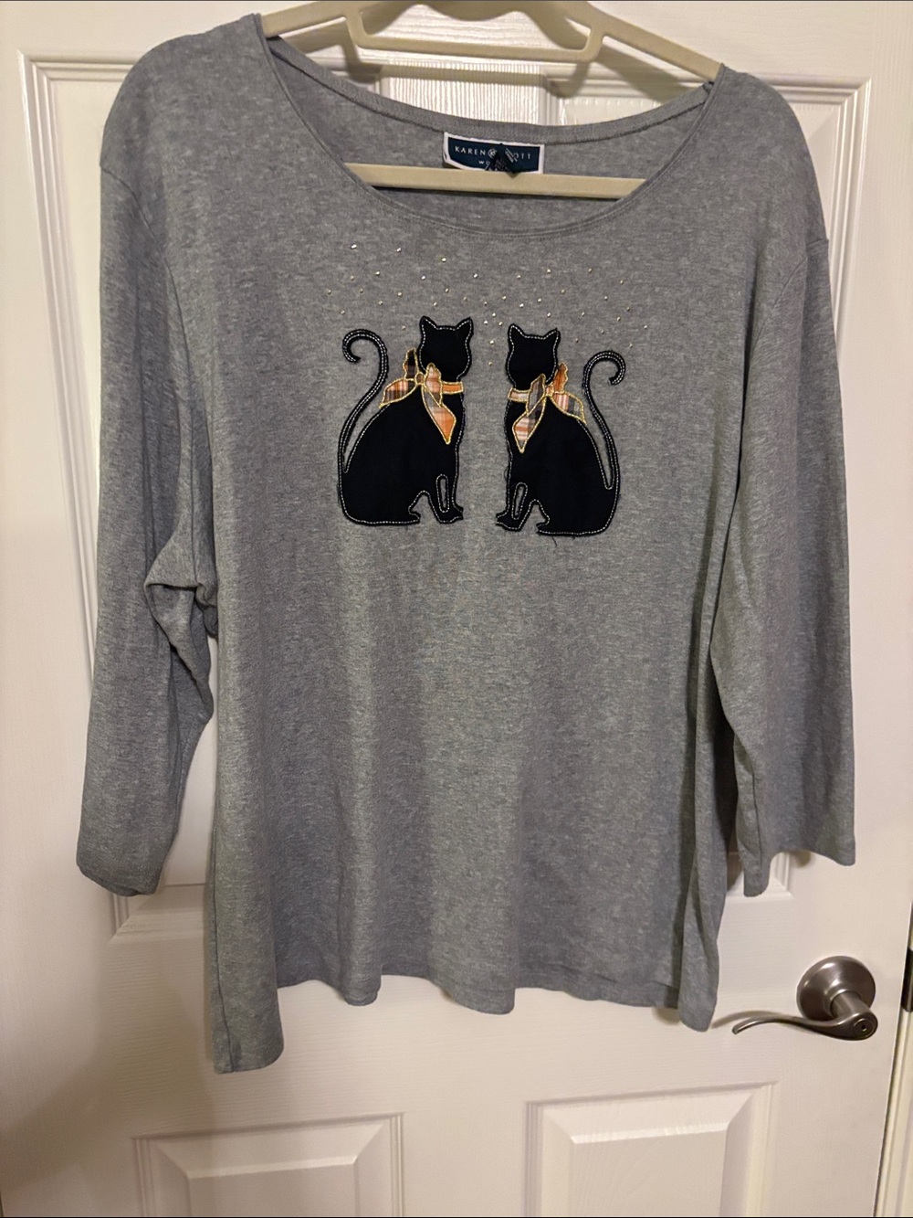 Karen Scott Gray Top with Black Cat Appliqués and Plaid Bows Halloween